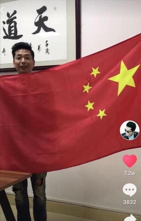 红色盒子小人